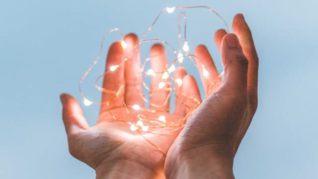 Automation and AI: how chatbots are revolutionazing assisted sales and customer support