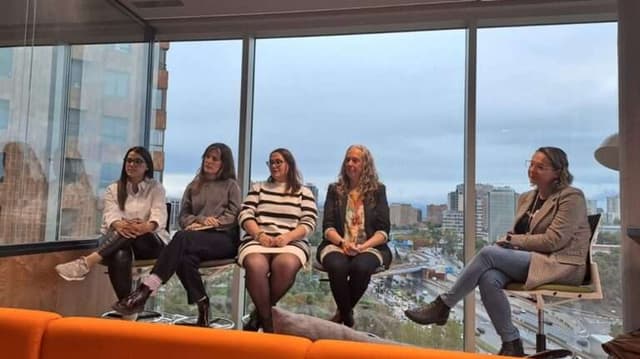 Retos y obstáculos de las mujeres en el sector tecnológico